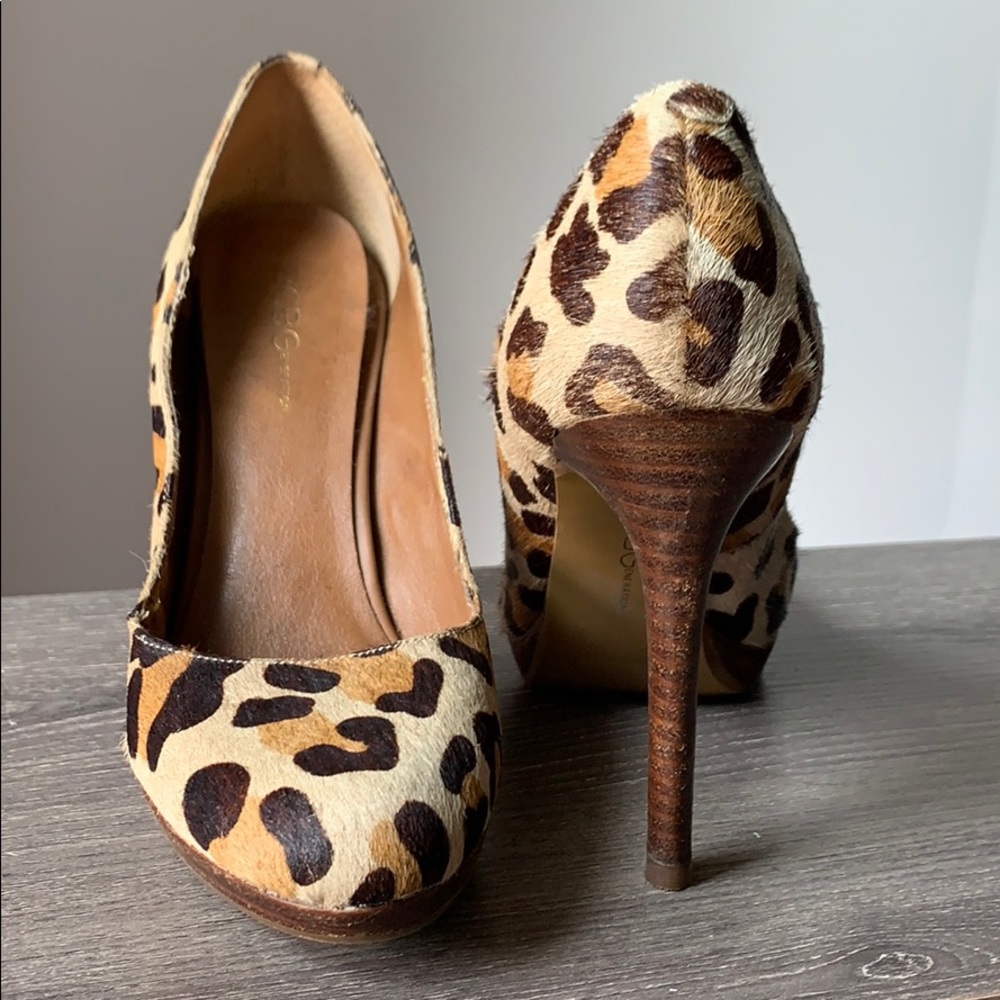 Animal print BCBG stilettos
